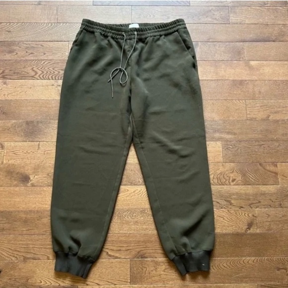 Wilfred Buffon Pants - Olive Green - Picture 2 of 4